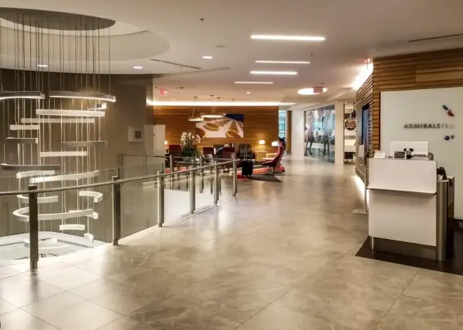 American Airlines Admirals Club -D30